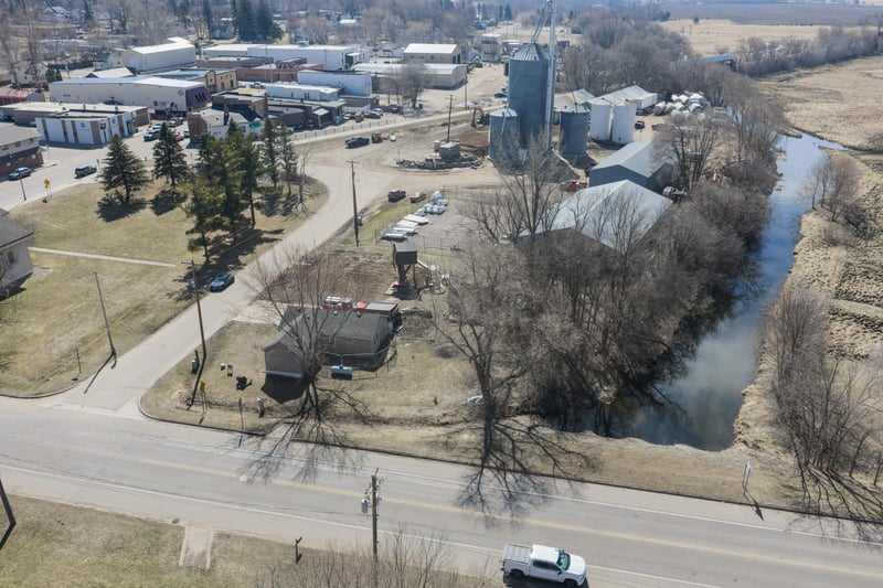 130 River St W, Holdingford, MN 56340
