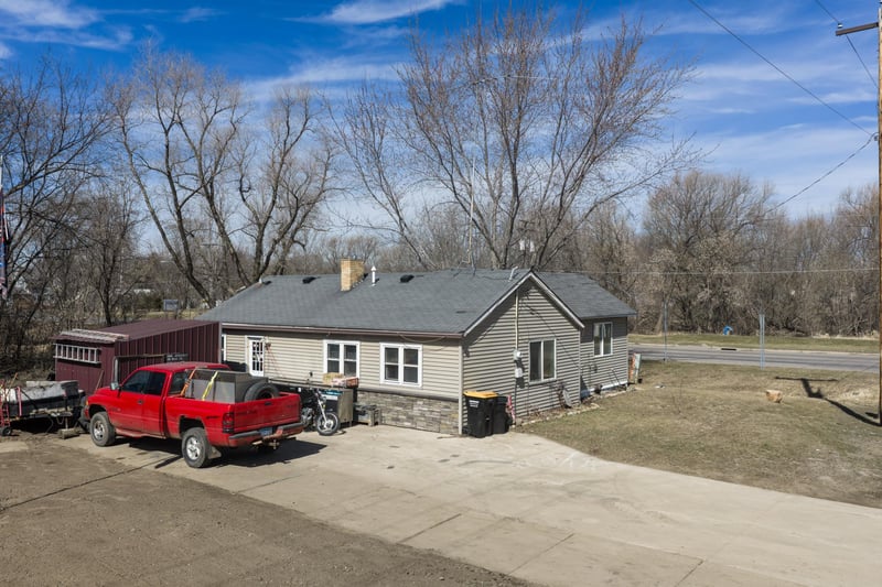 130 River St W, Holdingford, MN 56340