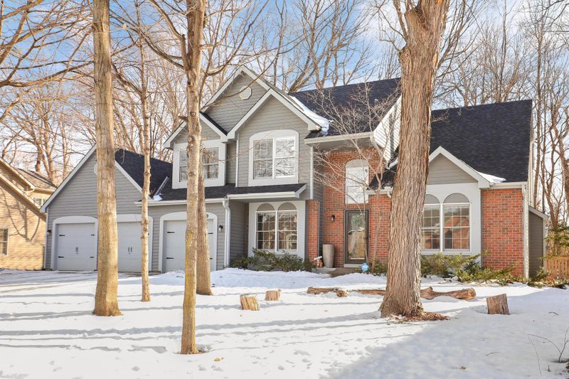 17109 New Market Dr, Eden Prairie, MN 55347