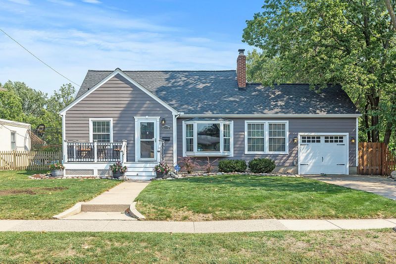 4128 Yates Ave N, Robbinsdale, MN 55422