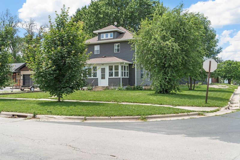 213 2nd St NE, Grand Meadow, MN 55936