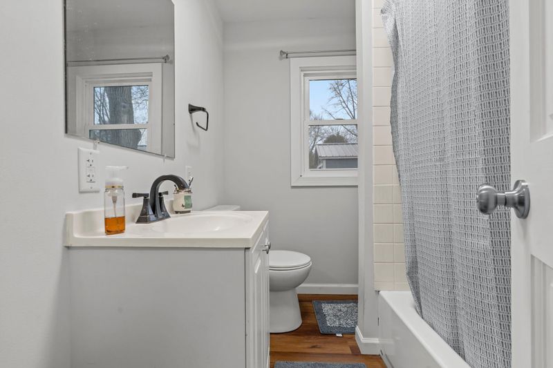 316 8th St E, Northfield, MN 55057