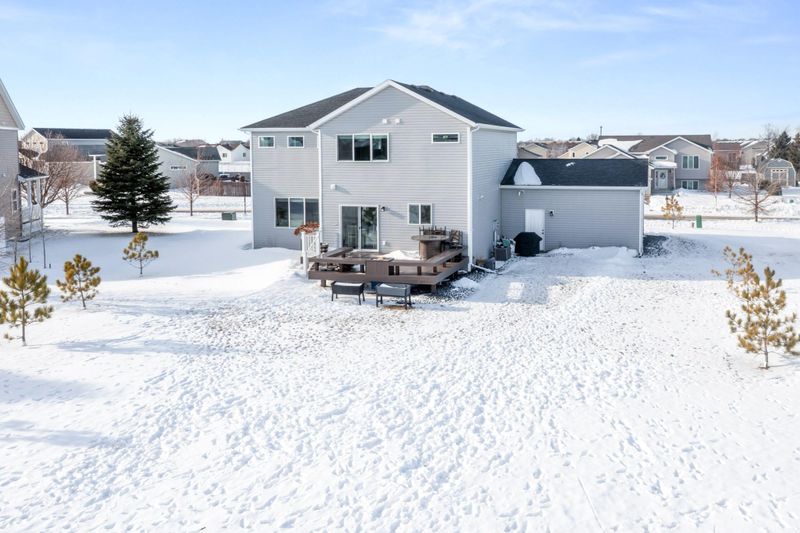 3712 15th St S, Moorhead, MN 56560