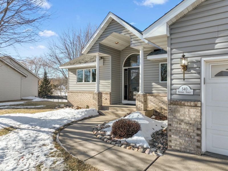 540 Hickory St S, Annandale, MN 55302