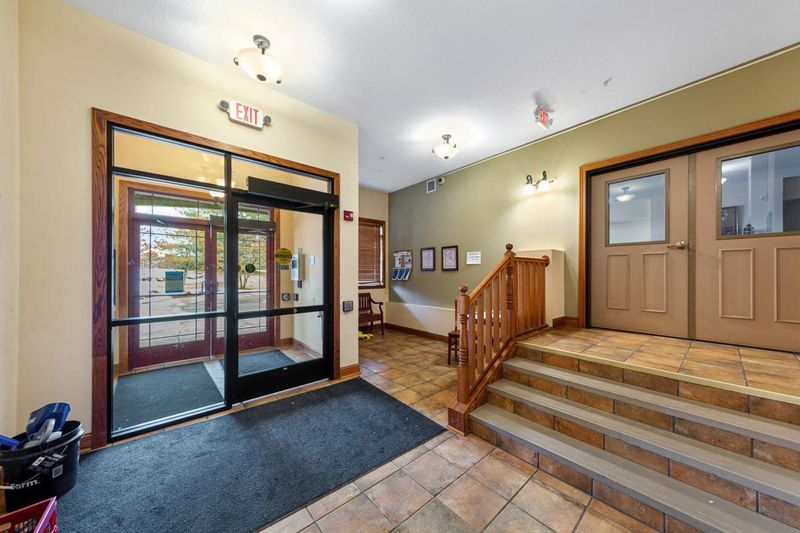 2530 E 34th St #112, Minneapolis, MN 55406