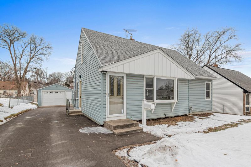 338 12th Ave S, South Saint Paul, MN 55075