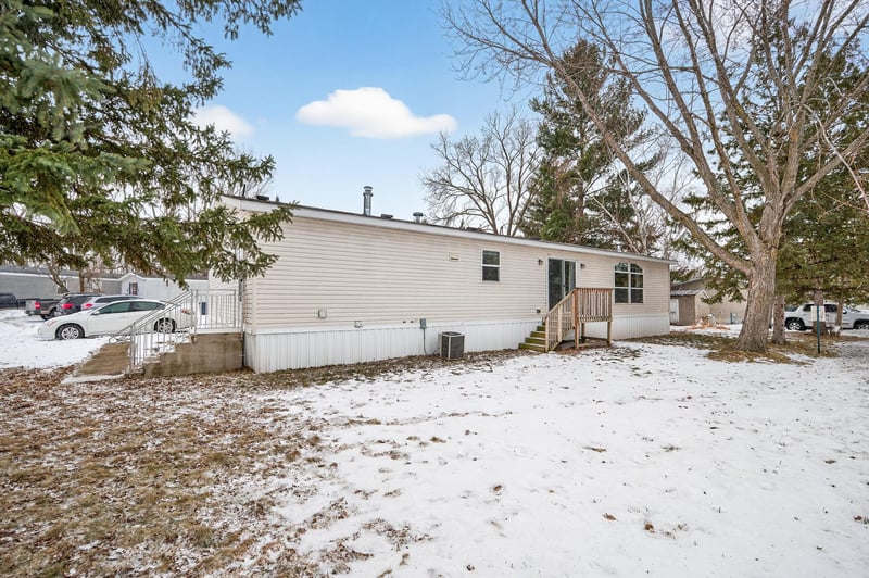 901 Hamlet Cir, Lakeville, MN 55044