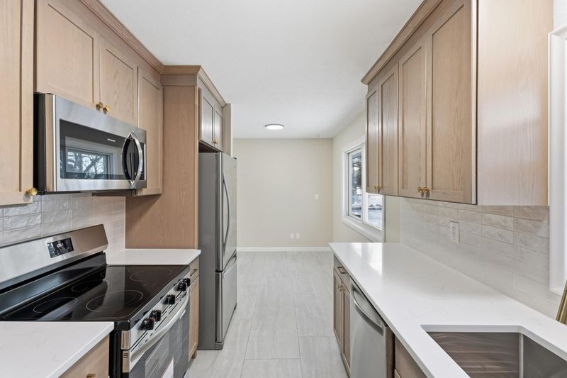 1312 Gary Dr, Saint Paul Park, MN 55071