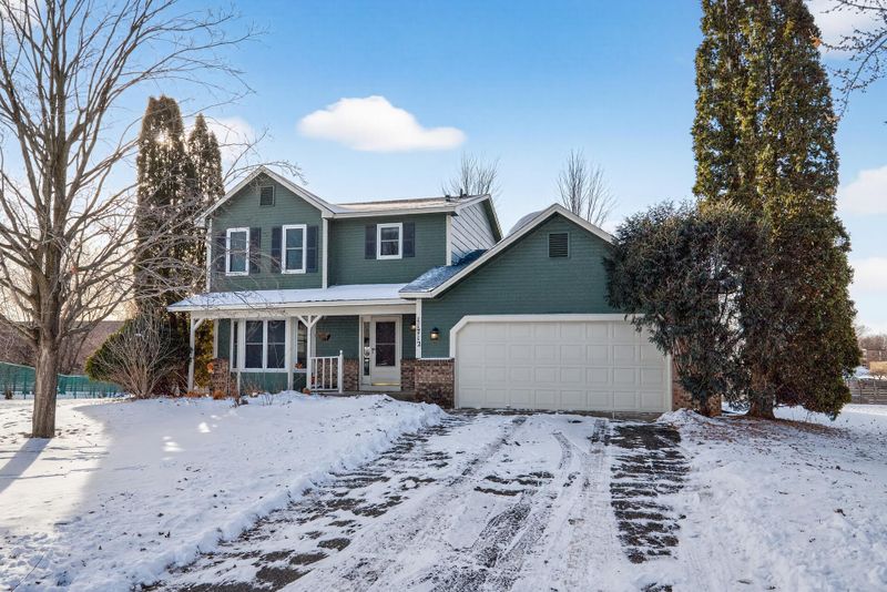 11712 Sierra Ct, Burnsville, MN 55337