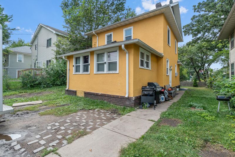 1942 Oliver Ave N, Minneapolis, MN 55411