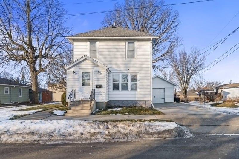 130 2nd St SE, Plainview, MN 55964