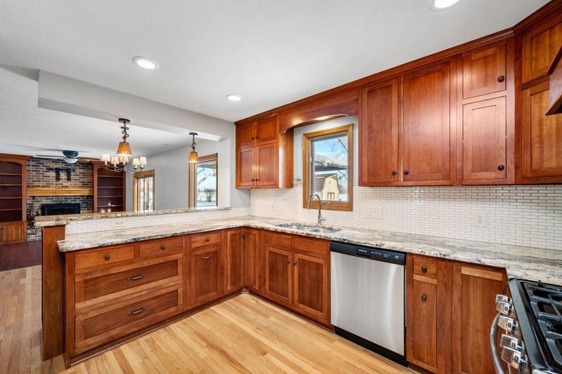 10470 Lancaster Ln N, Maple Grove, MN 55369