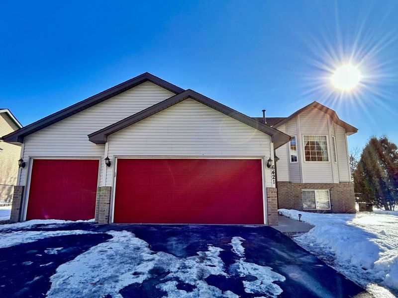 6421 150th St N, Hugo, MN 55038