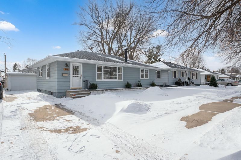 1918 18 1/2 St NW, Rochester, MN 55901
