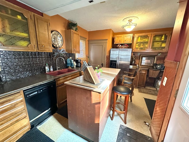 940 251st St, Jasper, MN 56144