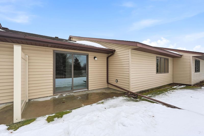 3870 Simpkins Dr SW, Prior Lake, MN 55372