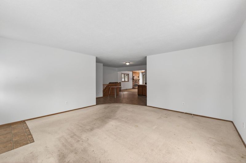 346 Mcknight Rd S, Maplewood, MN 55119