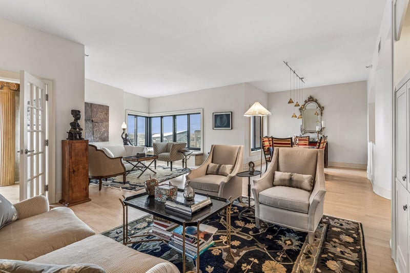 110 Bank St SE #L2601, Minneapolis, MN 55414
