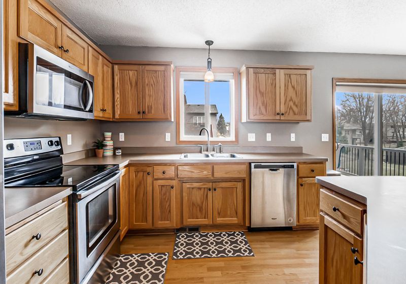 338 4th Ave NE, Lonsdale, MN 55046