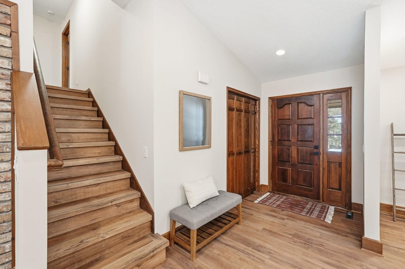 12011 Golden Acre Dr, Minnetonka, MN 55305