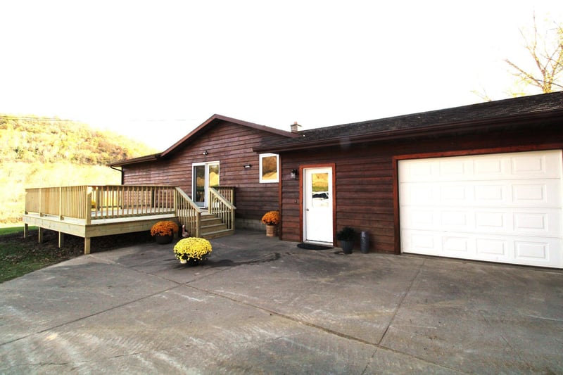 N21487 Glodowski Rd, Arcadia, WI 54612