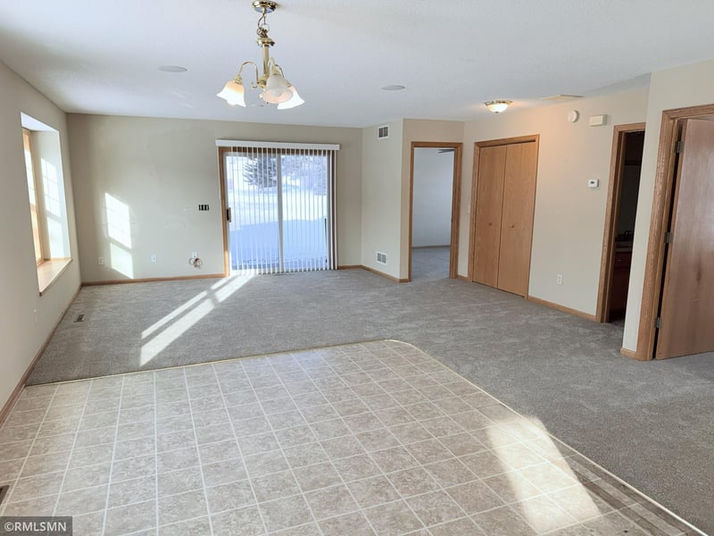 1008 Pleasant View Ct NW, Isanti, MN 55040