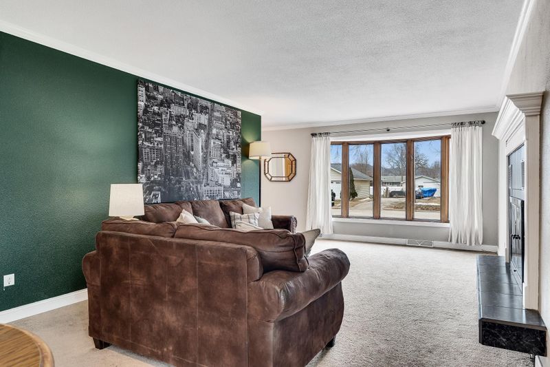431 S 9th St, La Crescent, MN 55947