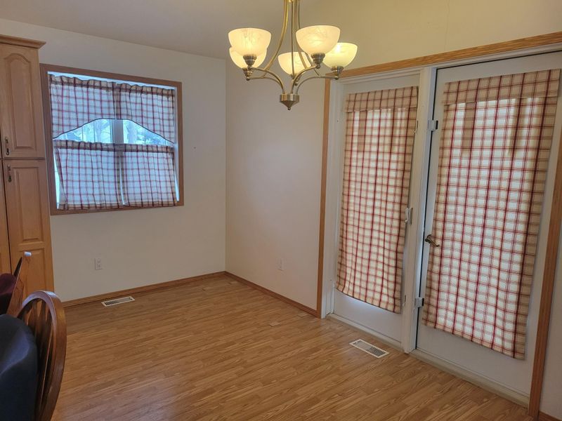 322 Saint Paul Ave S, Thief River Falls, MN 56701