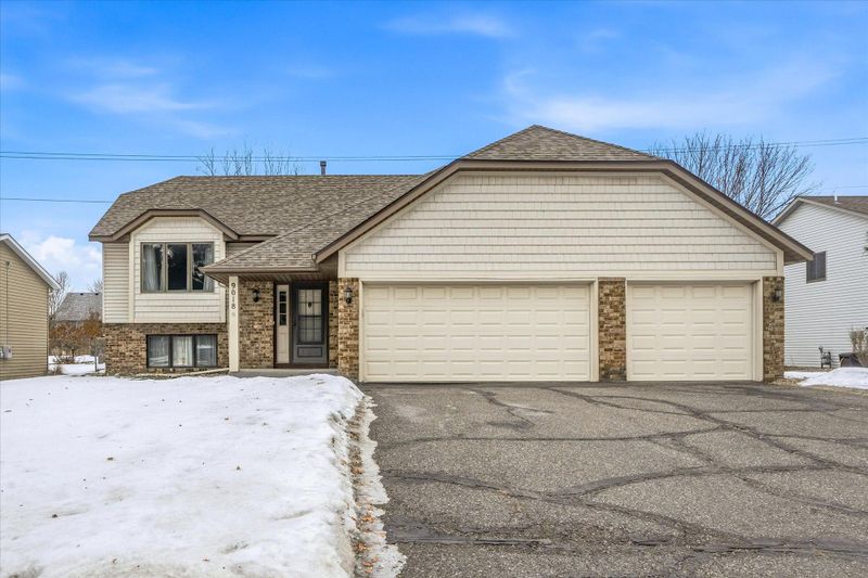 9018 Jareau Ave S, Cottage Grove, MN 55016