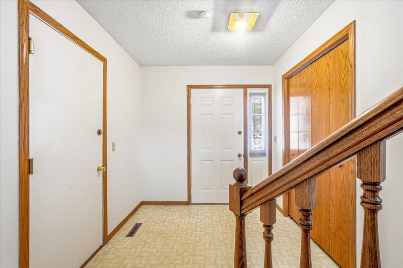 9018 Jareau Ave S, Cottage Grove, MN 55016