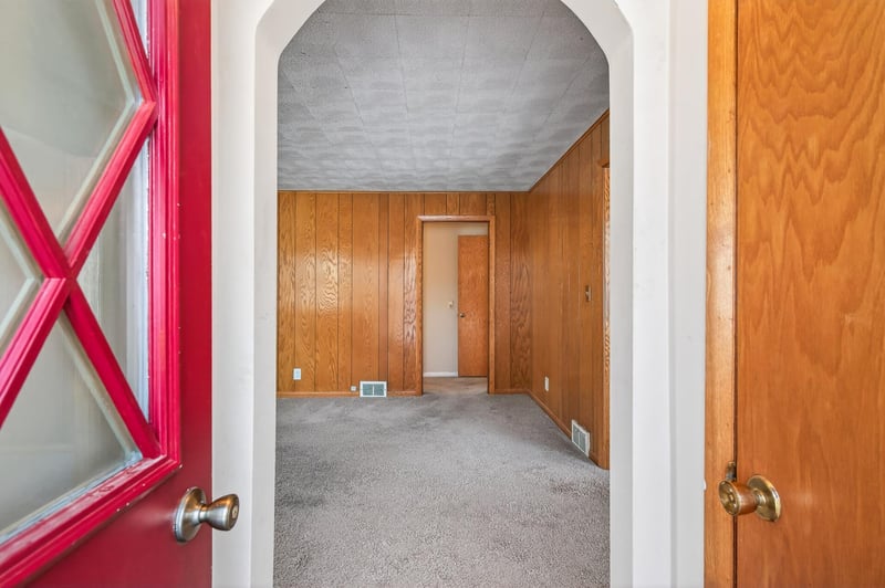 909 Pacific Ave, Waverly, MN 55390