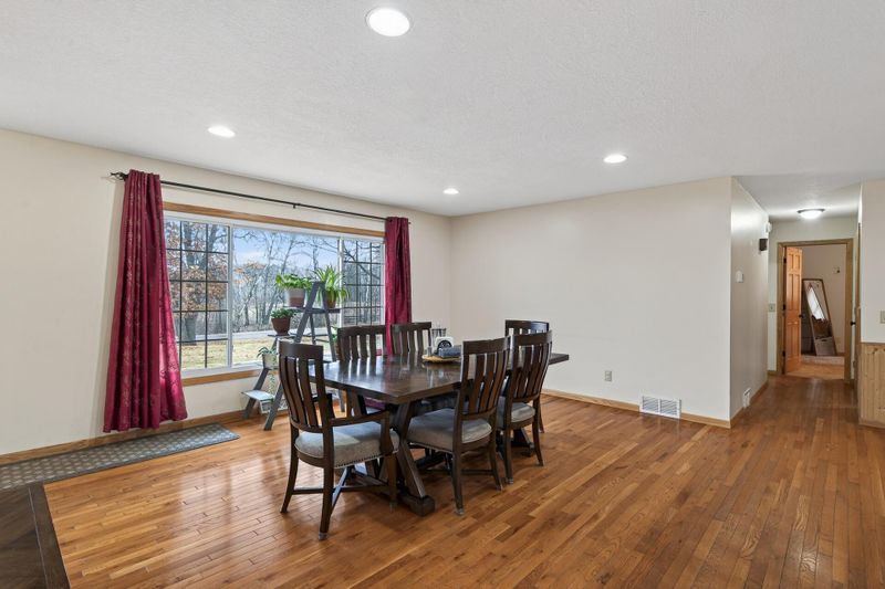 28124 100th St NW, Zimmerman, MN 55398