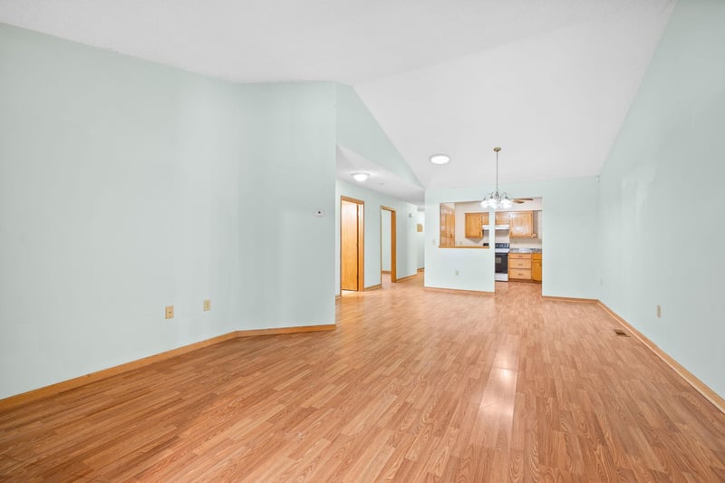 6313 Vera Cruz Ln N, Brooklyn Park, MN 55429