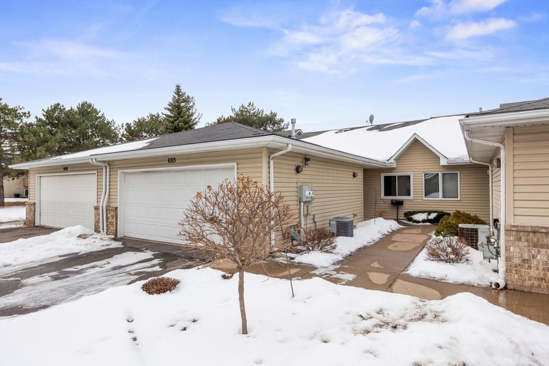 6313 Vera Cruz Ln N, Brooklyn Park, MN 55429