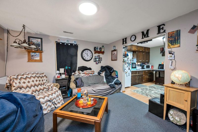 308 10th St, Windom, MN 56101