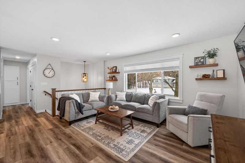 8160 Diane St, Circle Pines, MN 55014
