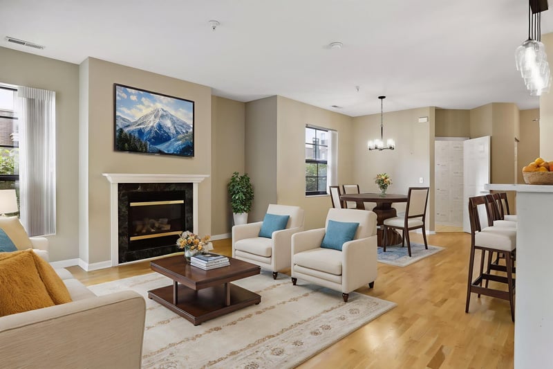 2566 Ellis Ave #105, Saint Paul, MN 55114