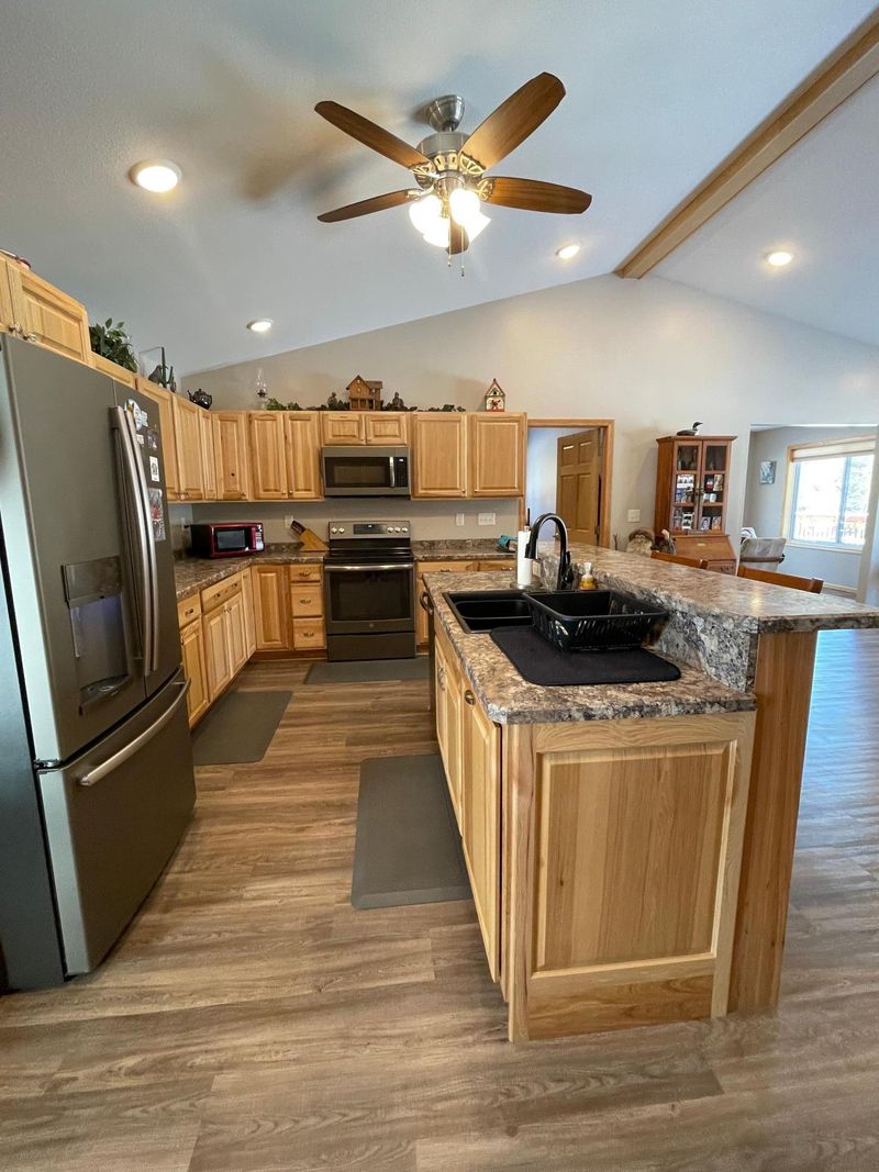 4040 Deer Haven Ct SW, Bemidji, MN 56601