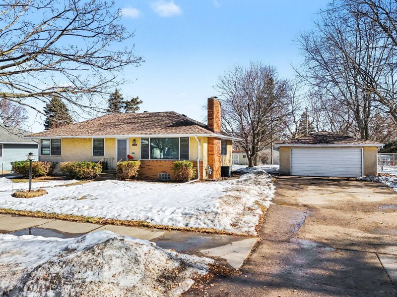 1294 Hall Ave, West Saint Paul, MN 55118
