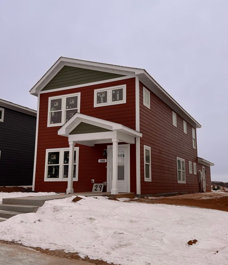 1342 Winthrop St N, Saint Paul, MN 55119