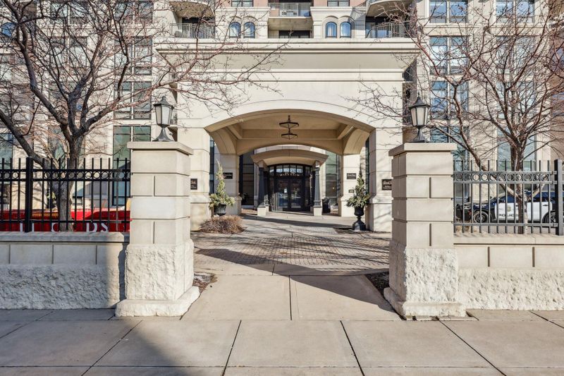 500 E Grant St #1711, Minneapolis, MN 55404