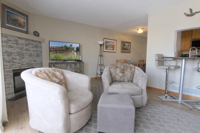 7337 Bond Way #18, Inver Grove Heights, MN 55076