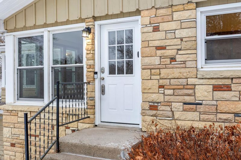 1171 Ingerson Rd, Arden Hills, MN 55112