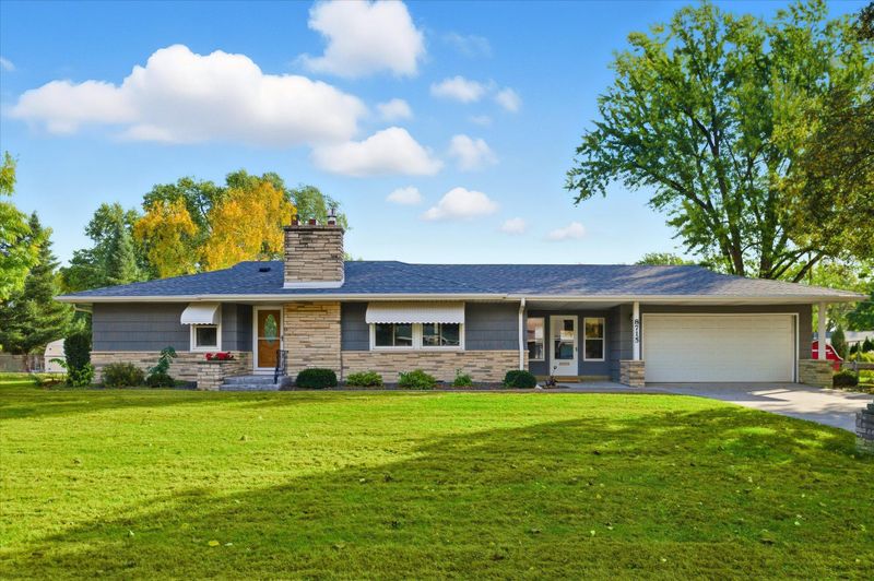 8715 2nd Ave S, Bloomington, MN 55420