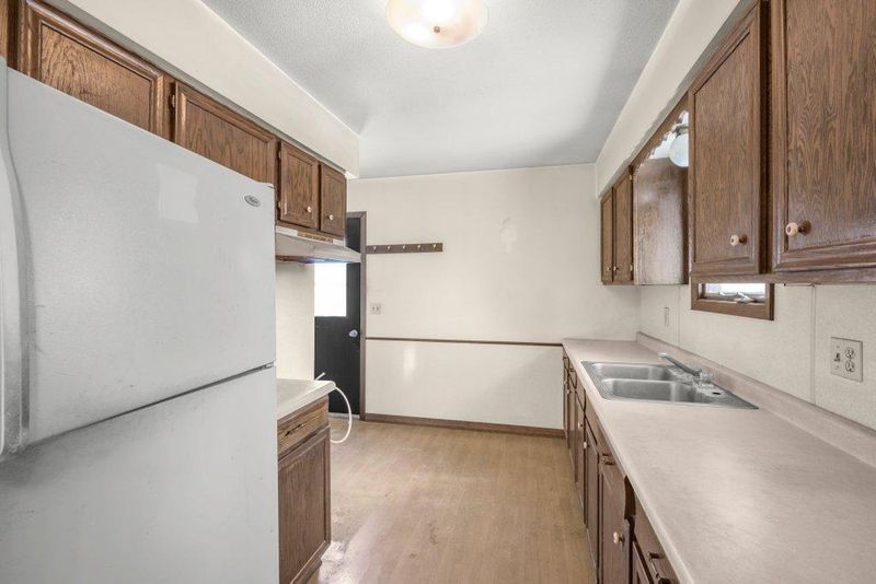 4709 Hampton Rd, Mound, MN 55364