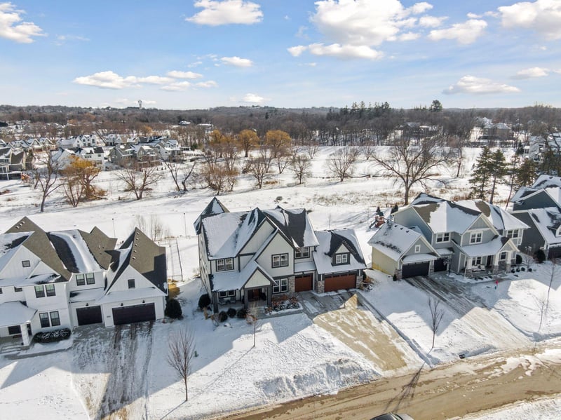 25025 Bentgrass Way, Shorewood, MN 55331
