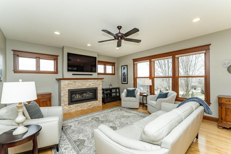 2177 Granite Cir NW, Rochester, MN 55901