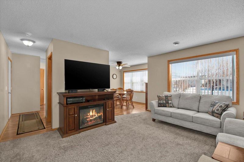 6386 64th Way NE, Albertville, MN 55301