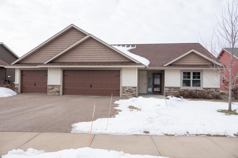 2065 Michael Ln, River Falls, WI 54022