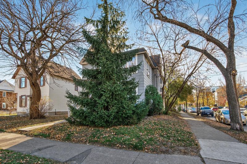 819 W 28th St, Minneapolis, MN 55408